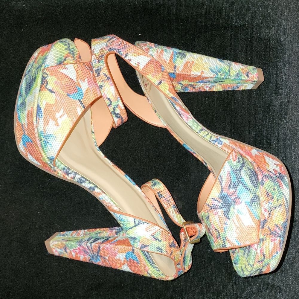 Delicious Shoes - Picture 5 of 5